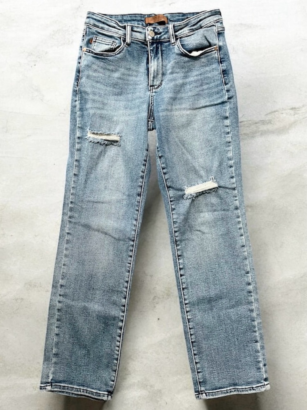 Judy Blue Light Wash Distressed Dad Jeans 9/29